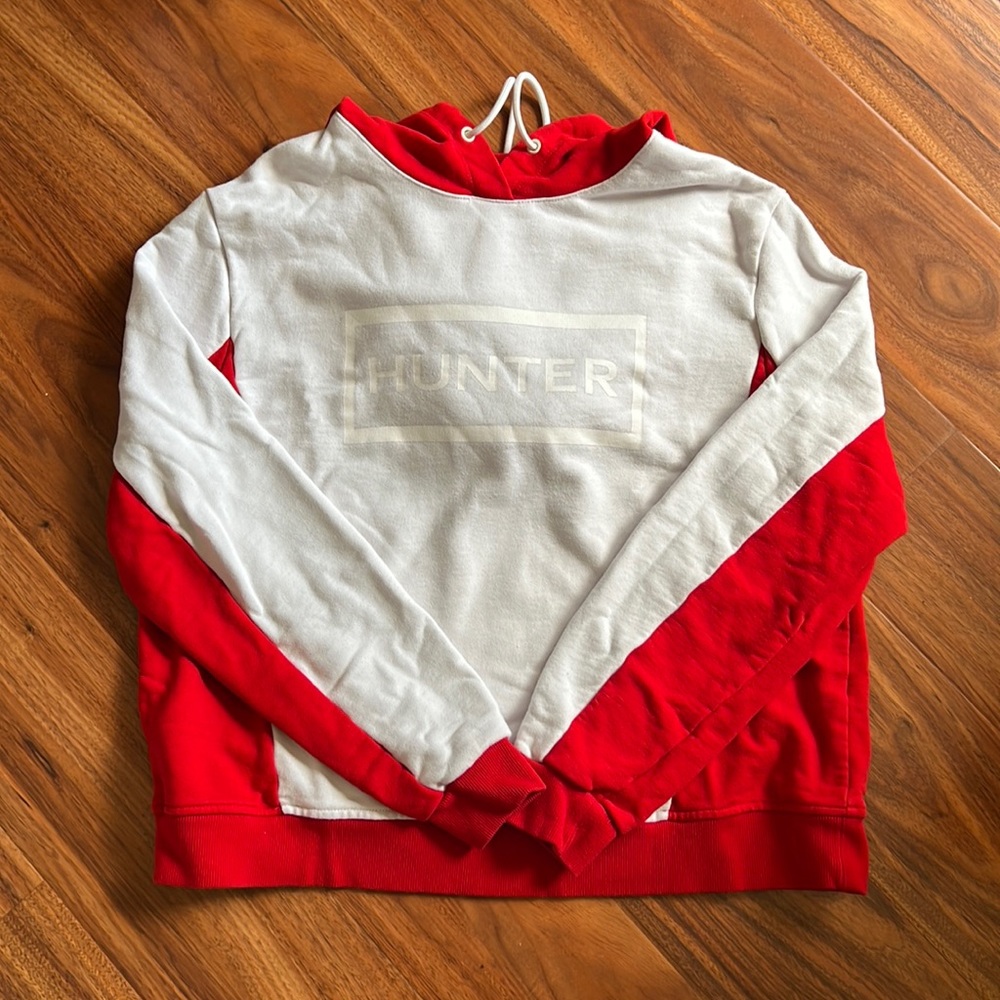 Hunter- Colab Hoodie in Red and White